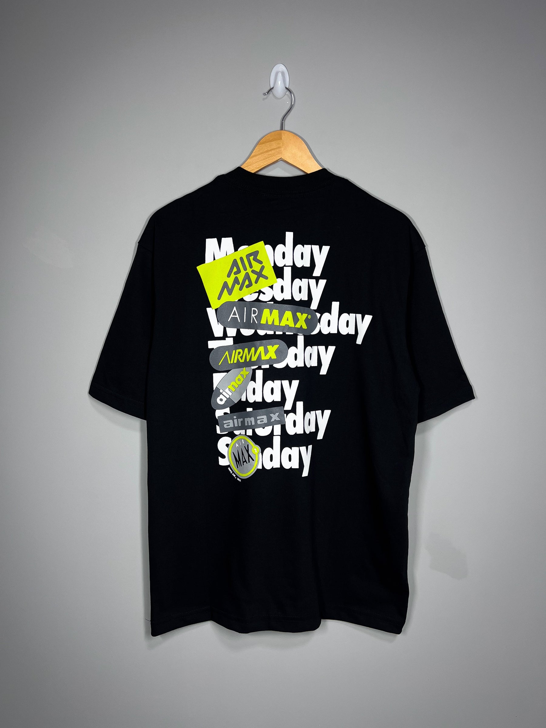 Camiseta Nike “Air Max Day” - Oversized