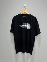 Camiseta The North Face - “Foundation  Graphic Tee”