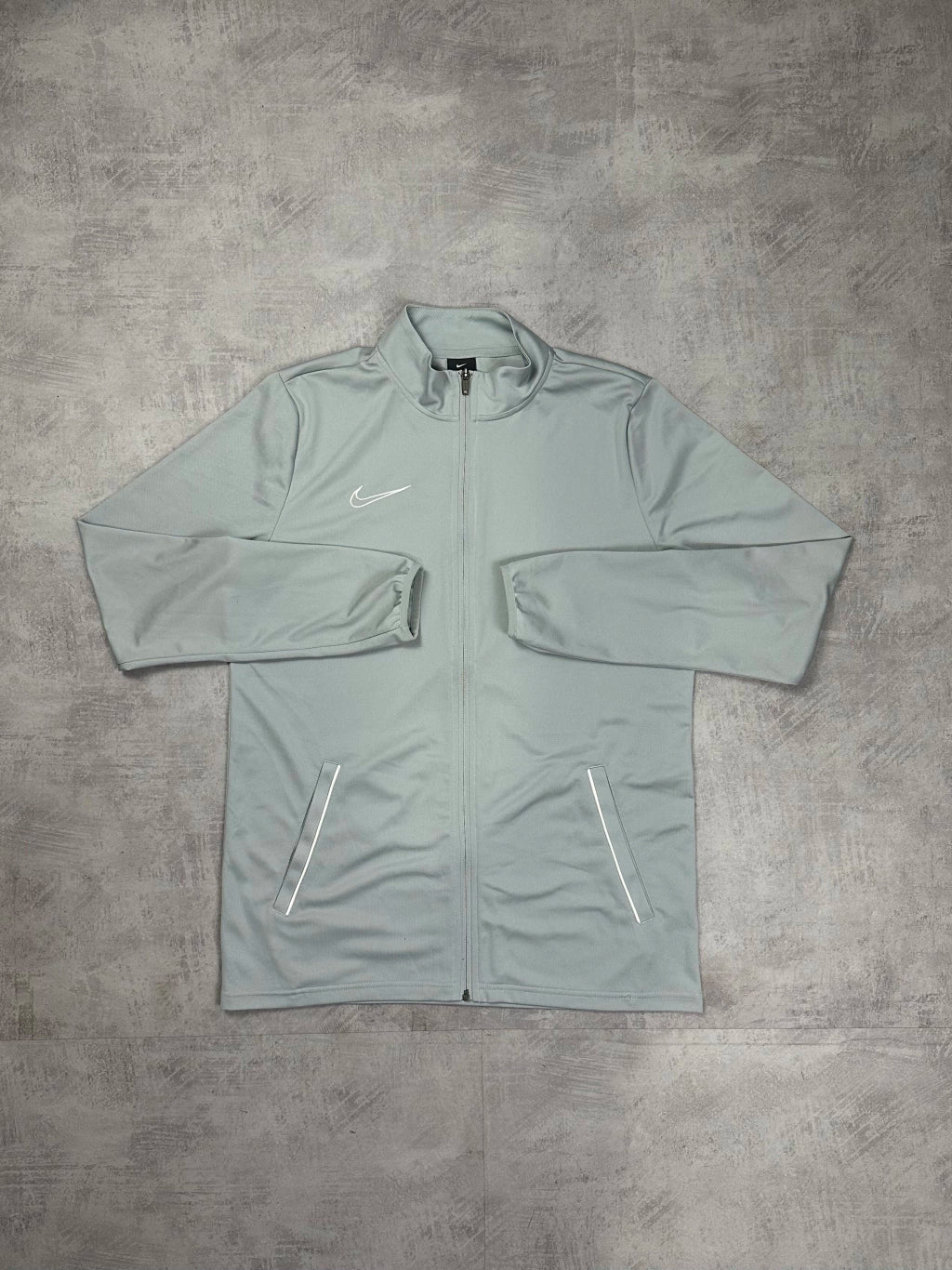 Conjunto NK Dri-Fit 2021 (Cinza e Branco)